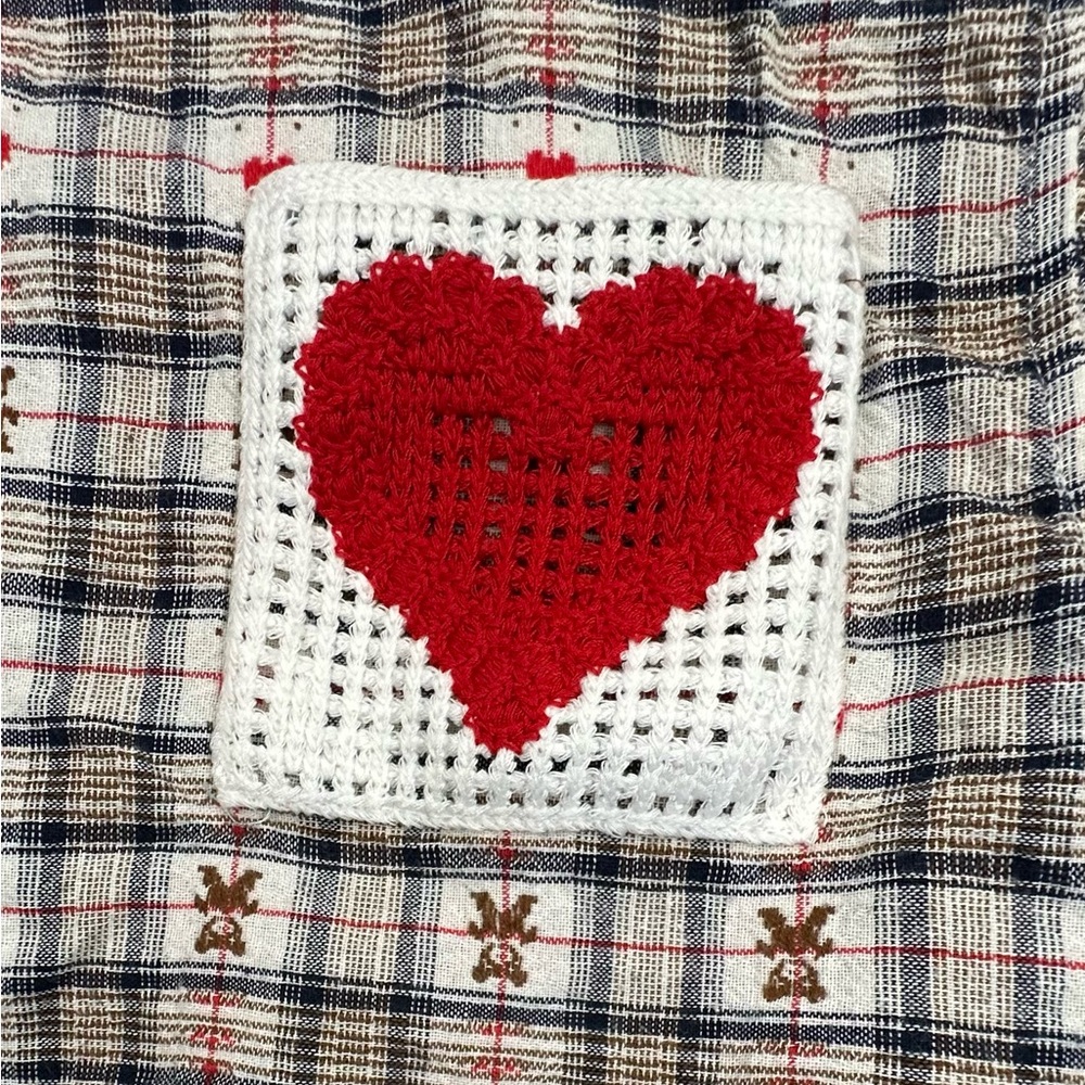 Aelfric Eden crochet heart pocket button down, like new, medium unisex style - Picture 3 of 11